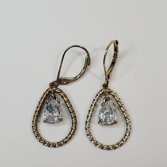 Teardrop Shaped Cubic Zirconia CZ Gold Tone Lever Back Earrings - Picture 2 of 3